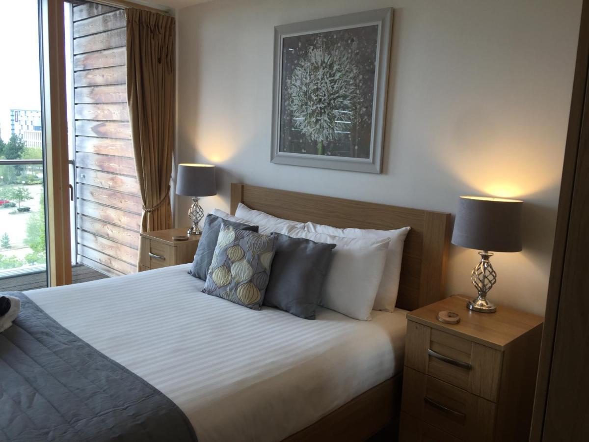 Shortstaymk Vizion Apartments, With Free Superfast Wi-Fi, Parking, Sky Sports And Movies Milton Keynes Esterno foto