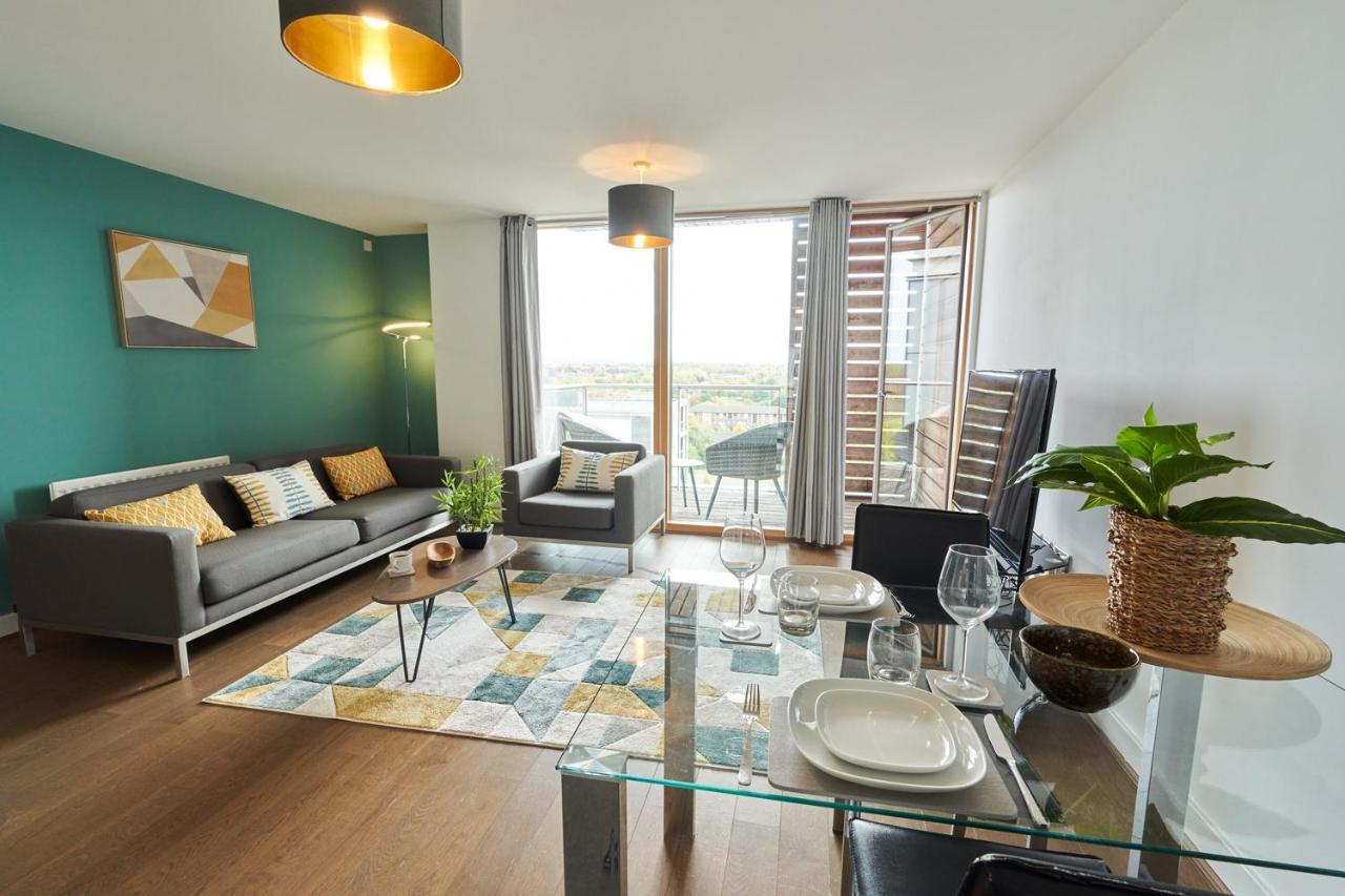 Shortstaymk Vizion Apartments, With Free Superfast Wi-Fi, Parking, Sky Sports And Movies Milton Keynes Esterno foto