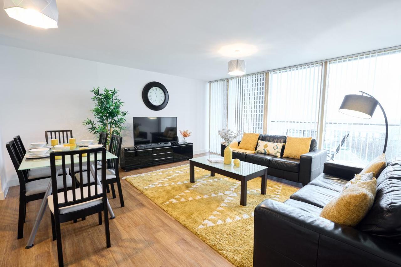 Shortstaymk Vizion Apartments, With Free Superfast Wi-Fi, Parking, Sky Sports And Movies Milton Keynes Esterno foto