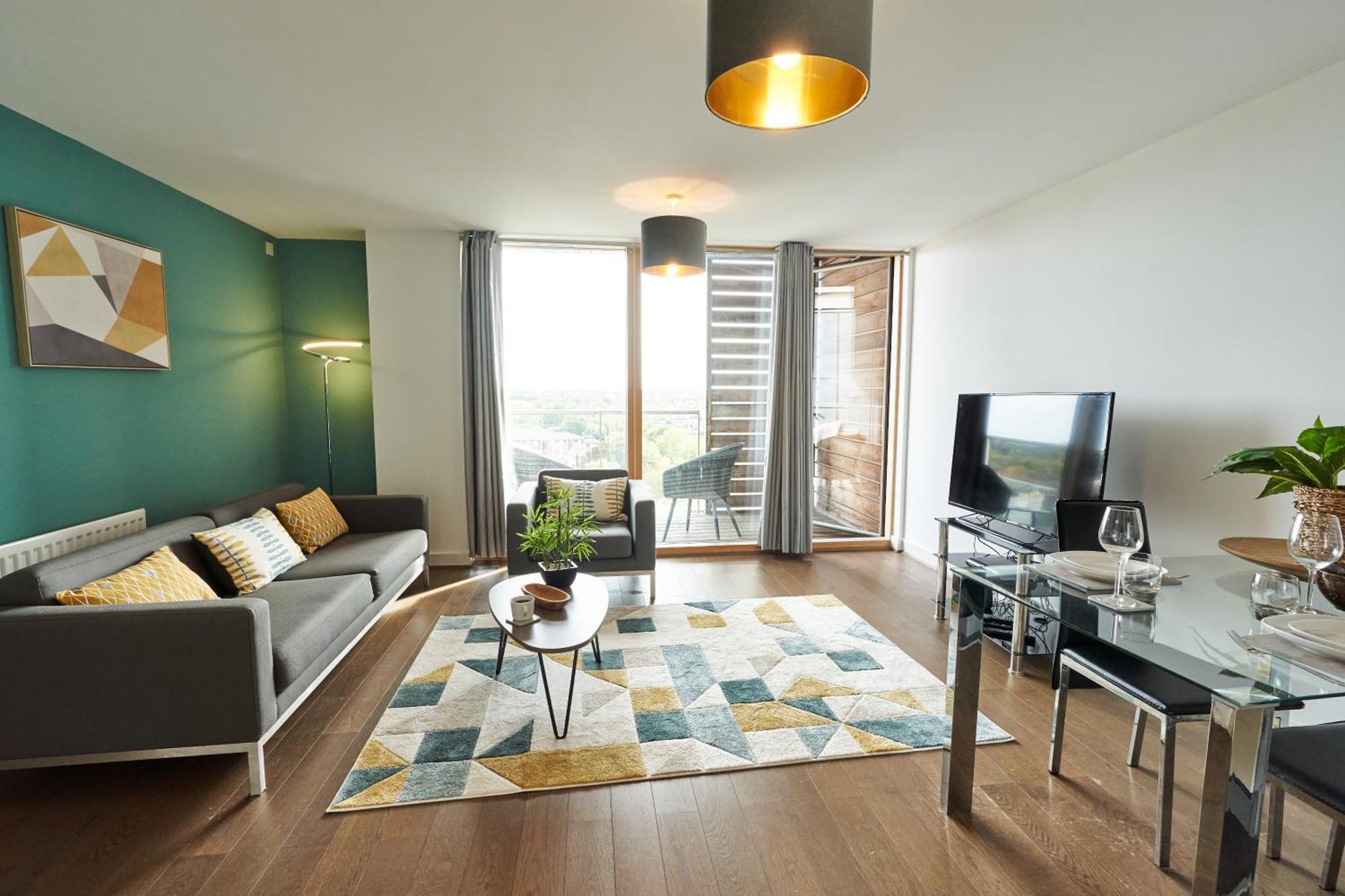 Shortstaymk Vizion Apartments, With Free Superfast Wi-Fi, Parking, Sky Sports And Movies Milton Keynes Esterno foto