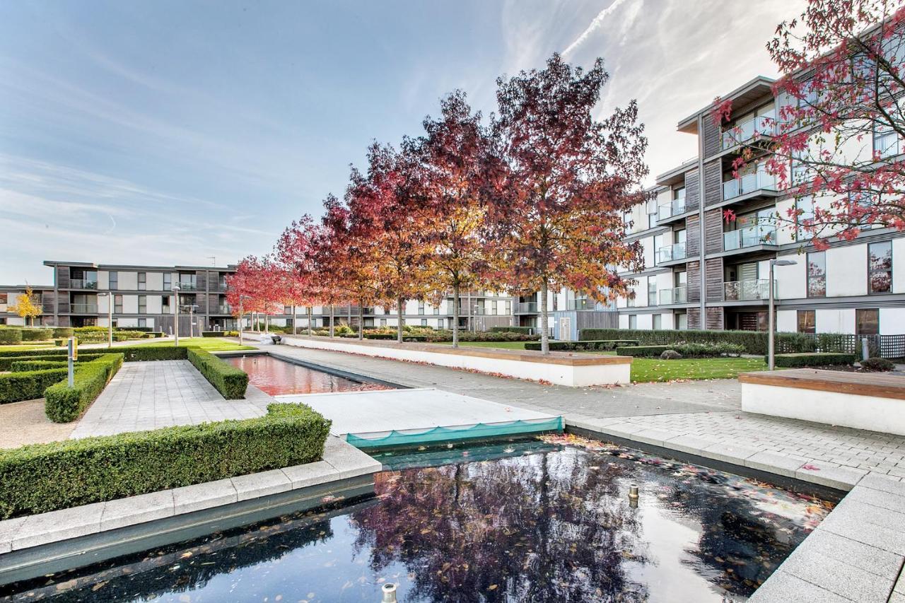 Shortstaymk Vizion Apartments, With Free Superfast Wi-Fi, Parking, Sky Sports And Movies Milton Keynes Esterno foto