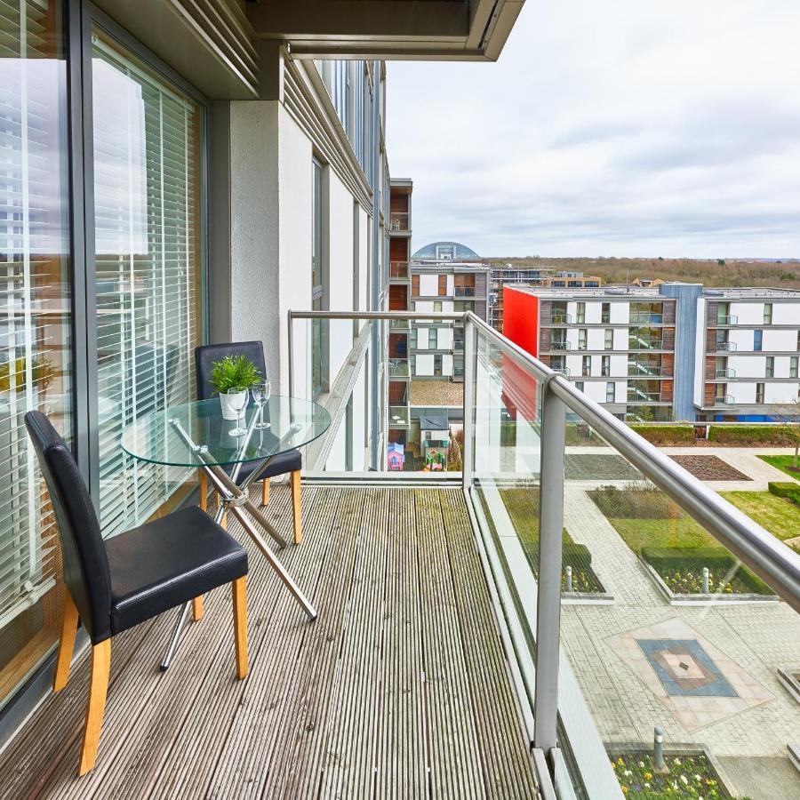 Shortstaymk Vizion Apartments, With Free Superfast Wi-Fi, Parking, Sky Sports And Movies Milton Keynes Esterno foto